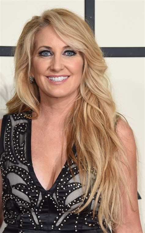 Leann womack - The song quickly became Lee Ann Womack’s biggest hit, winning the Country Music Association Award for Single of the Year and Grammy Award for Best Country Song. The song’s lyrics resonate with individuals of all ages and backgrounds, inspiring them to take chances and never give up on their dreams. “I Hope You Dance” became an …